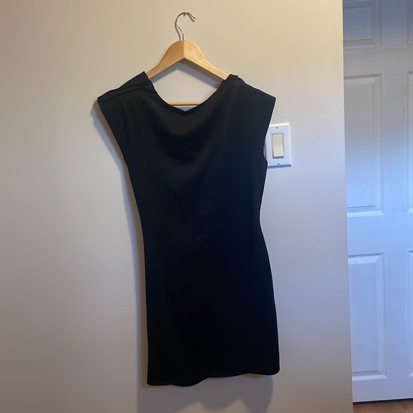 Fitted little black dress! - Picture 2 of 2